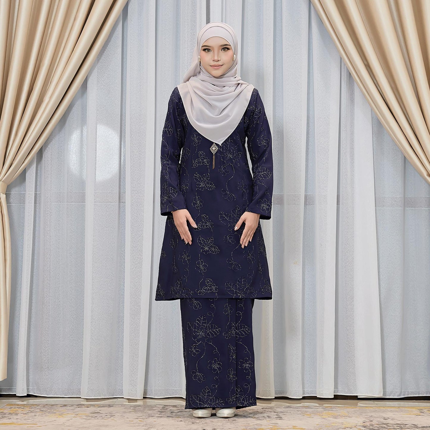 Adeera Kurung