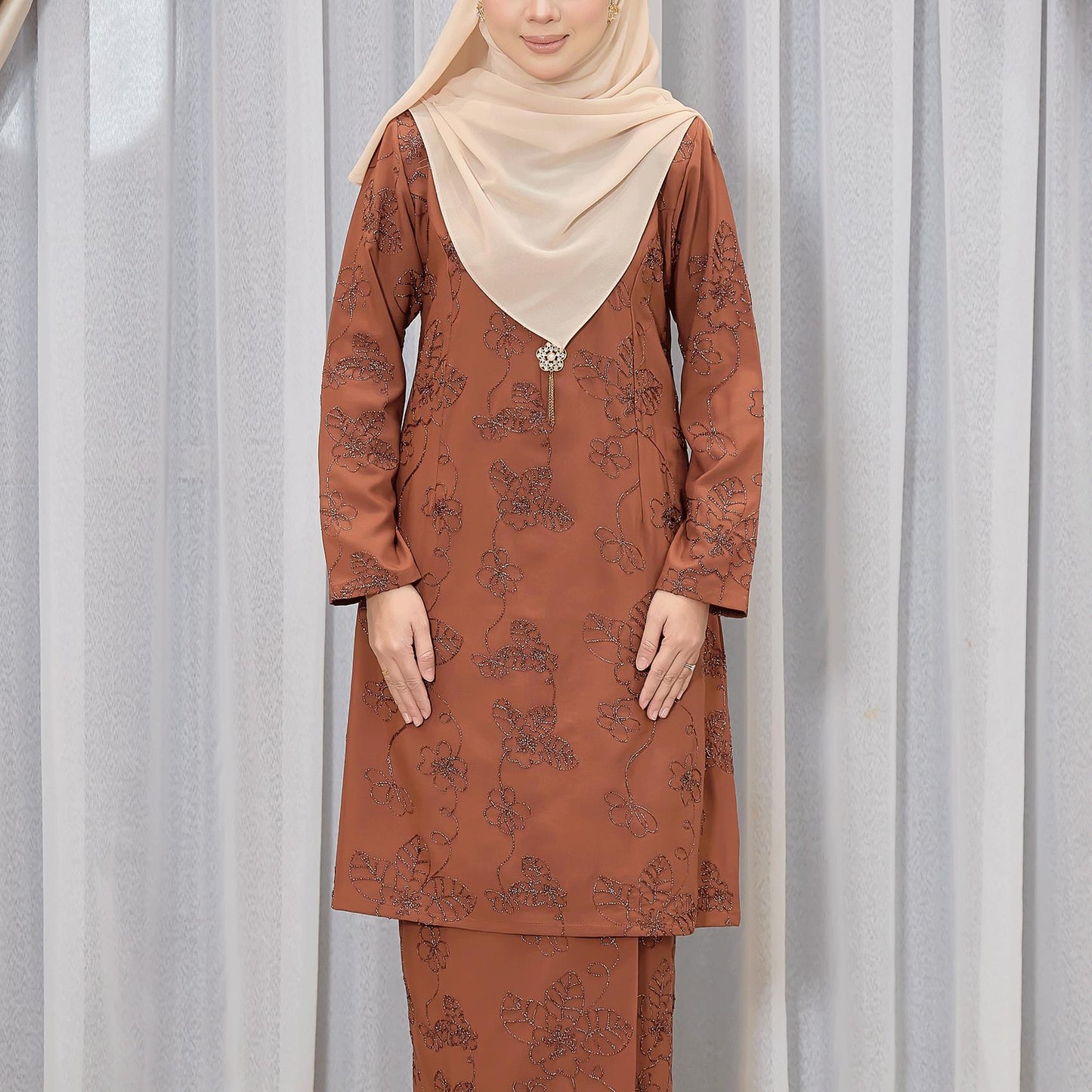 Adeera Kurung